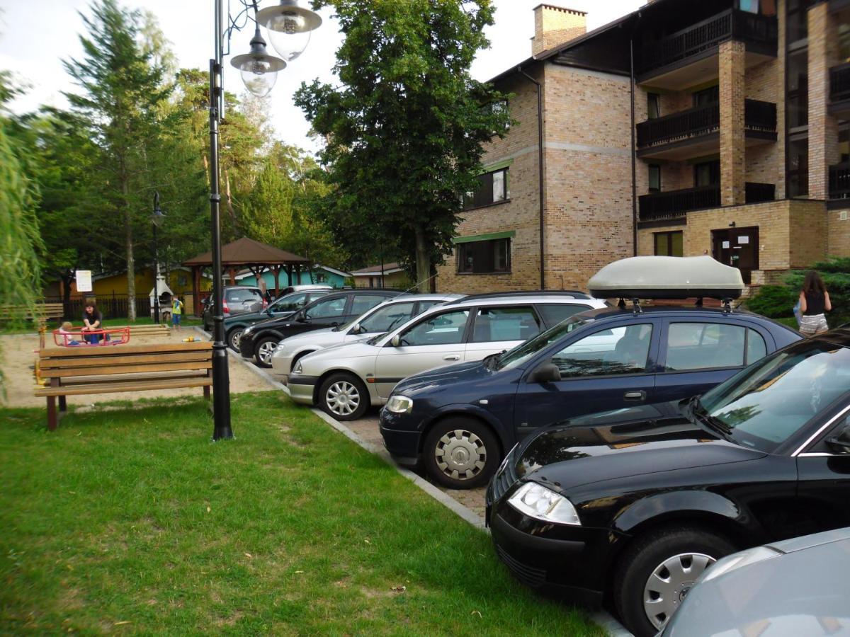 Lesny Dwor Aparthotel Mielno  Exteriör bild