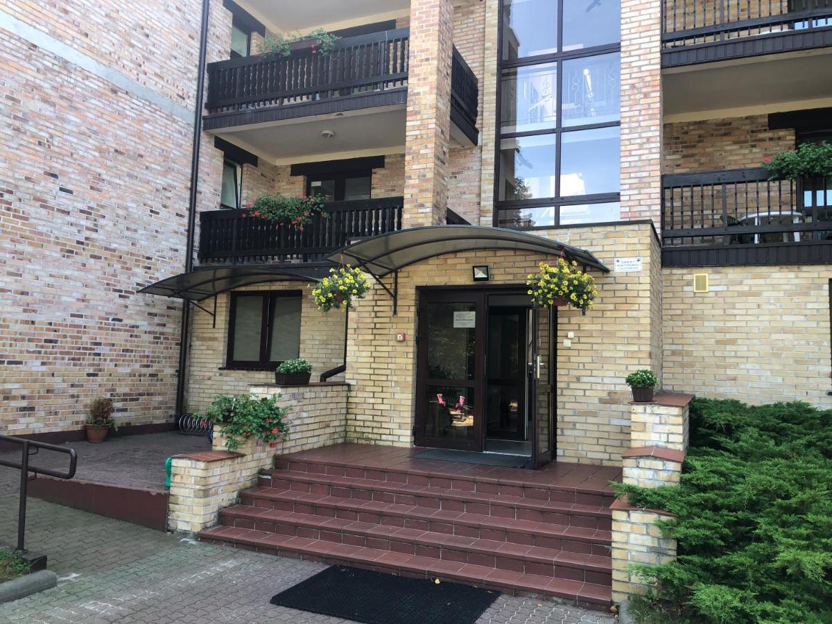 Lesny Dwor Aparthotel Mielno  Exteriör bild